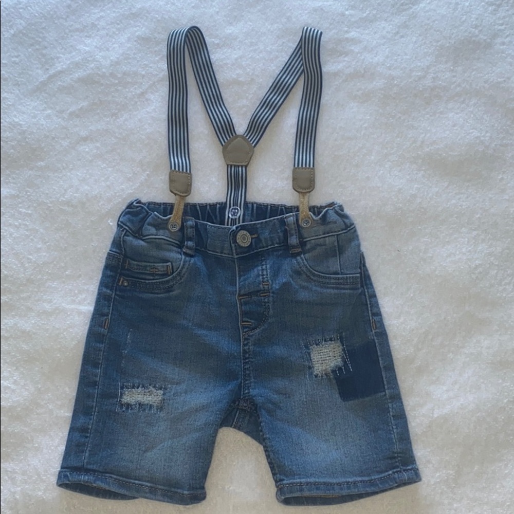 H&M DENIM SHORTS WITH SUSPENDERS BOYS 1 1/2-2Y